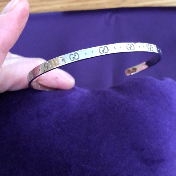 ❤️HP❤️NWOT Gucci Icon 18k White Gold Cuff Bracelet - Picture 3 of 16
